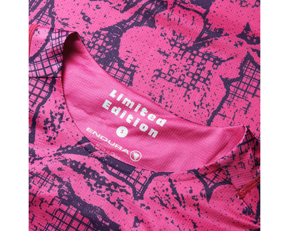 T-shirt manches courtes Femme GRID FLORAL LIMITED EDITION PRINT Rose